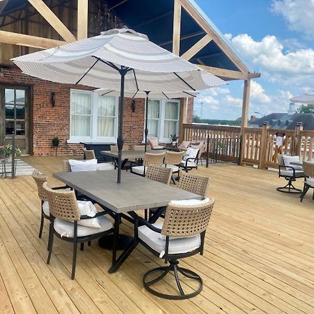 Chipley'S Squareview Inn Carthage Екстер'єр фото