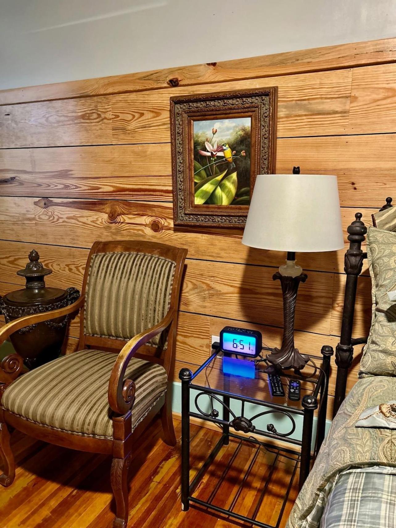 Chipley'S Squareview Inn Carthage Екстер'єр фото