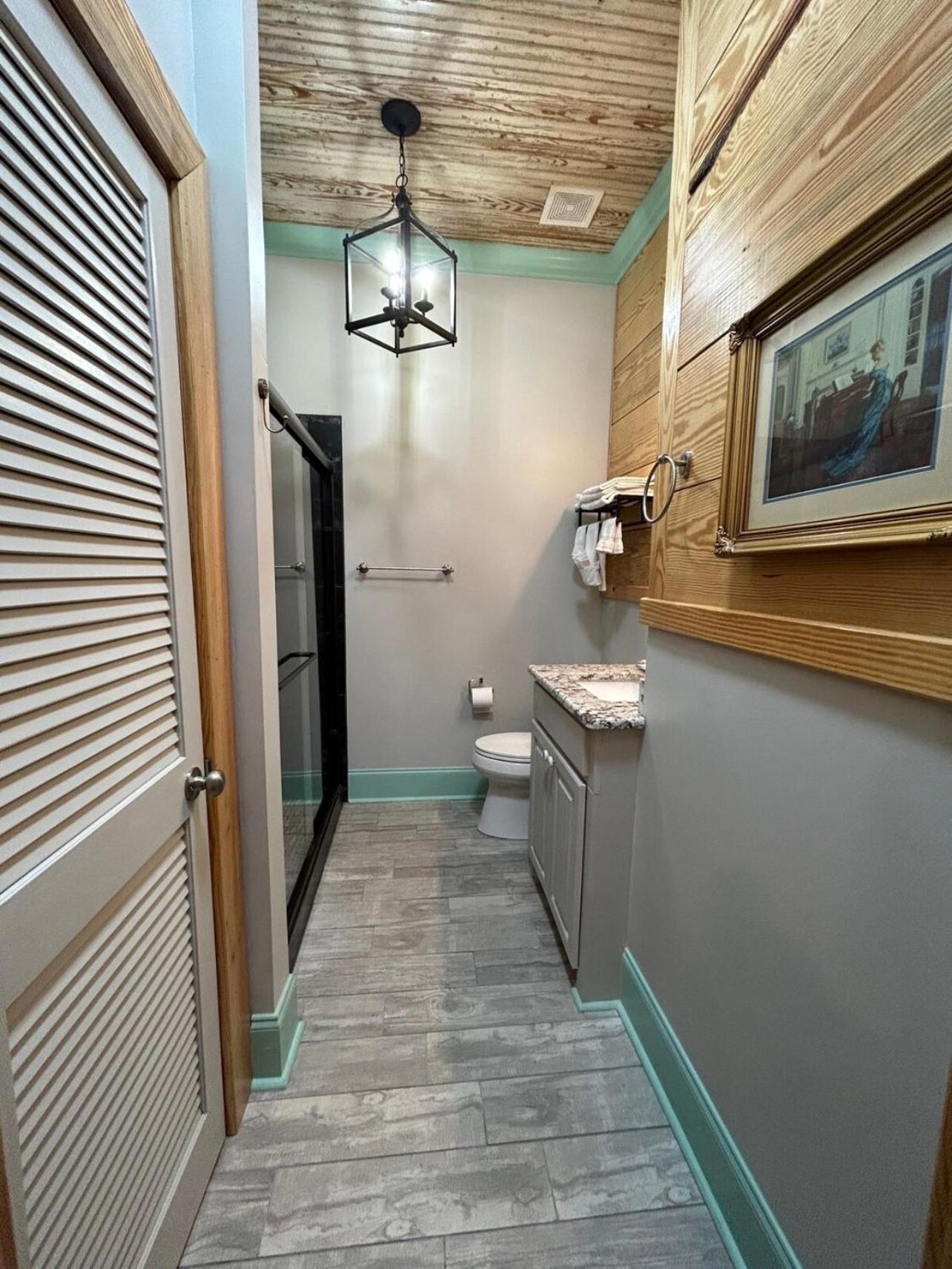 Chipley'S Squareview Inn Carthage Екстер'єр фото