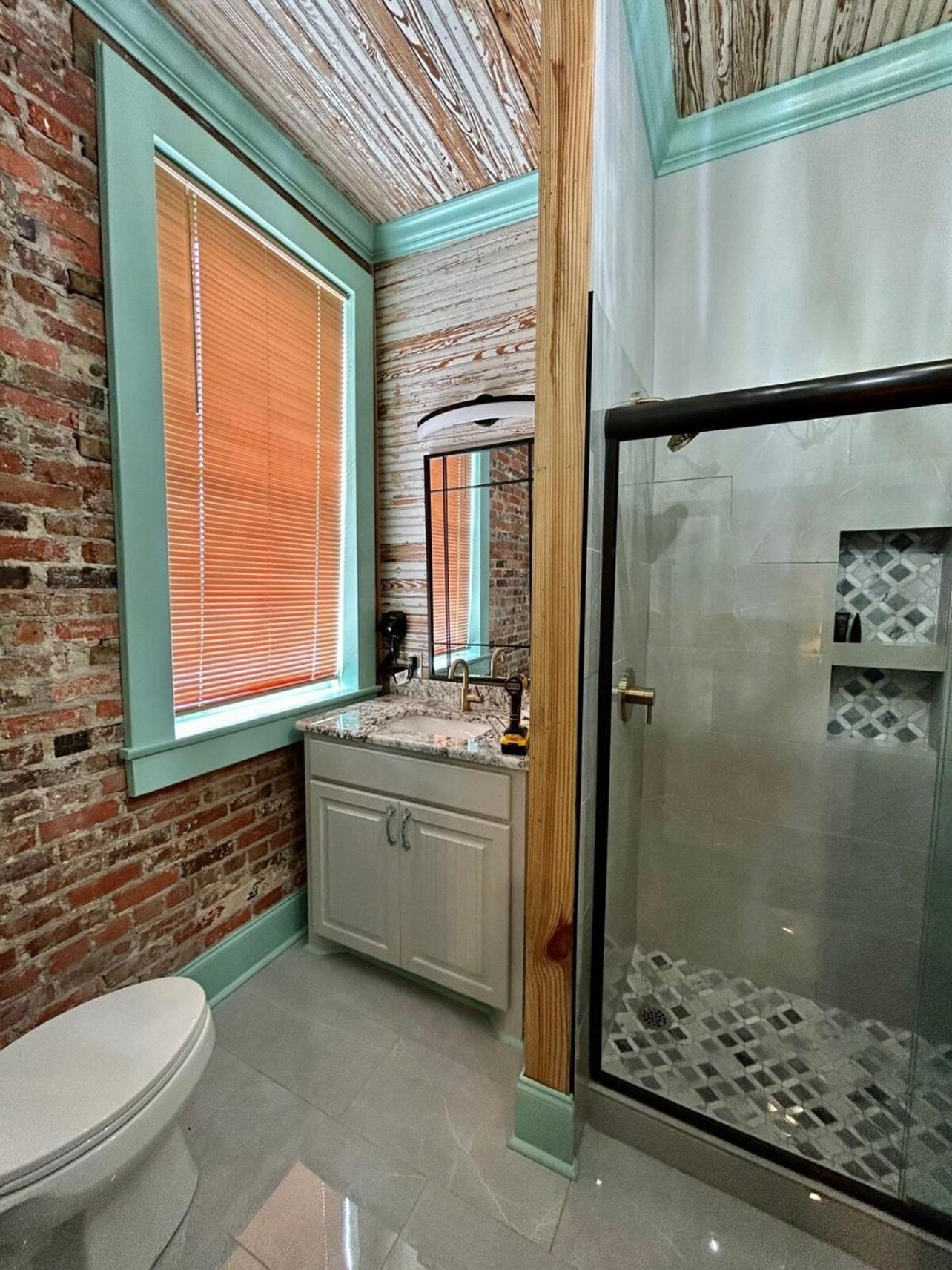 Chipley'S Squareview Inn Carthage Екстер'єр фото
